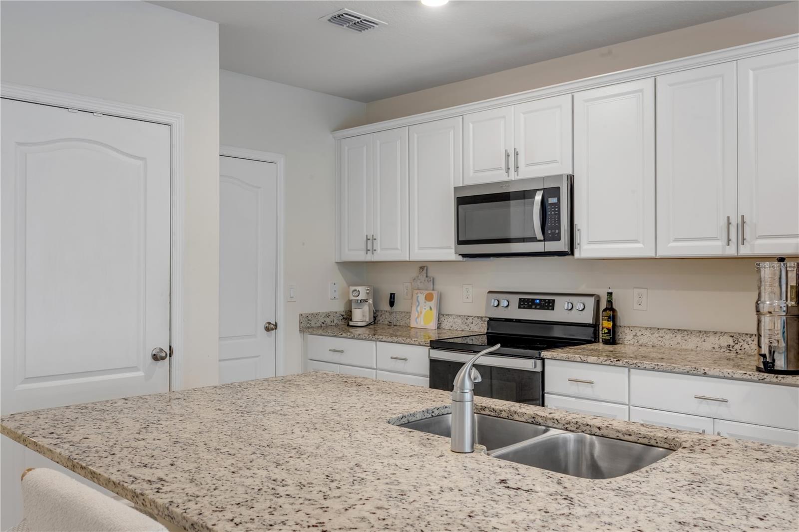 Image 17 of 37 For 60 Bella Oaks Drive