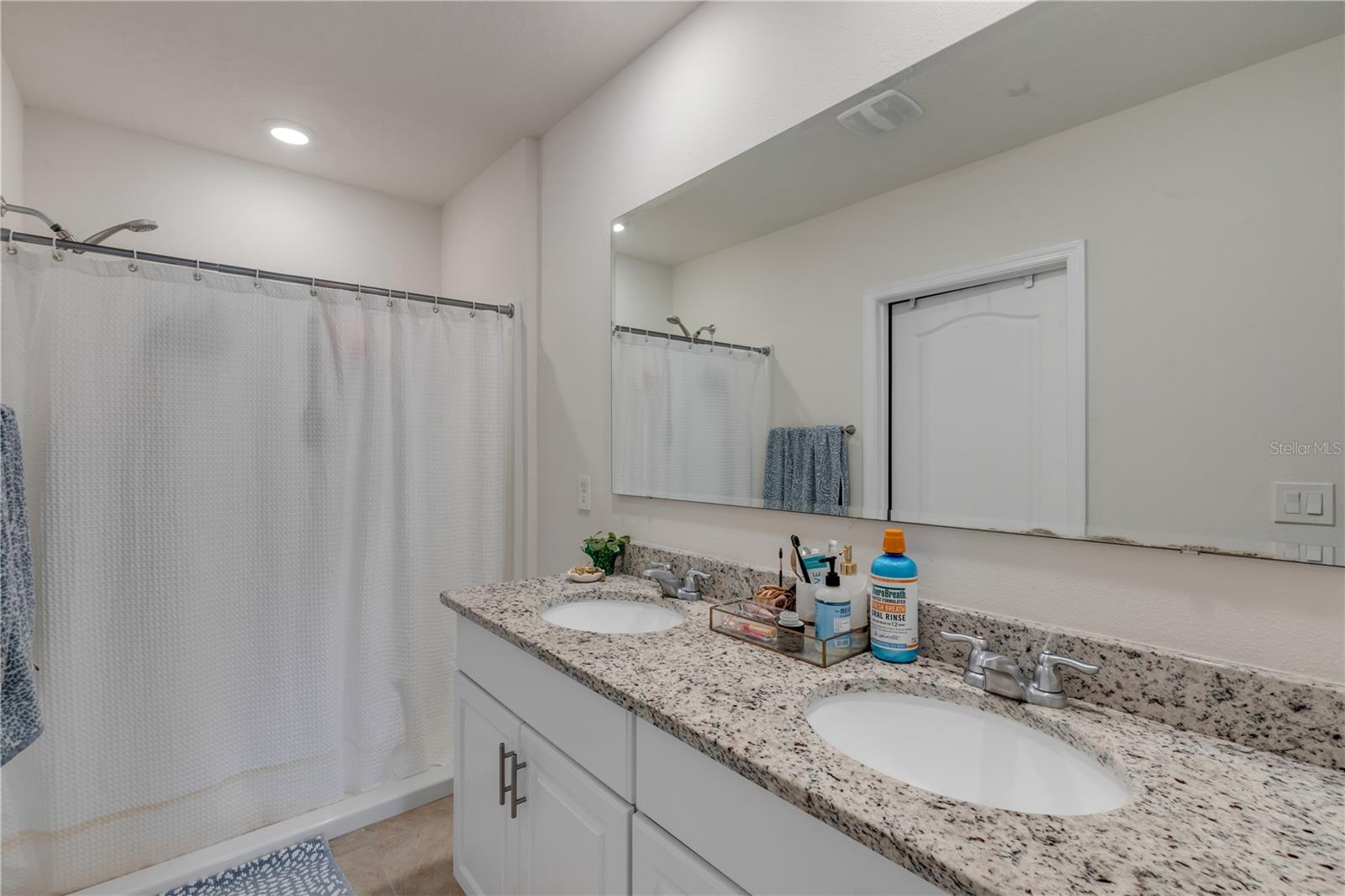 Image 26 of 37 For 60 Bella Oaks Drive