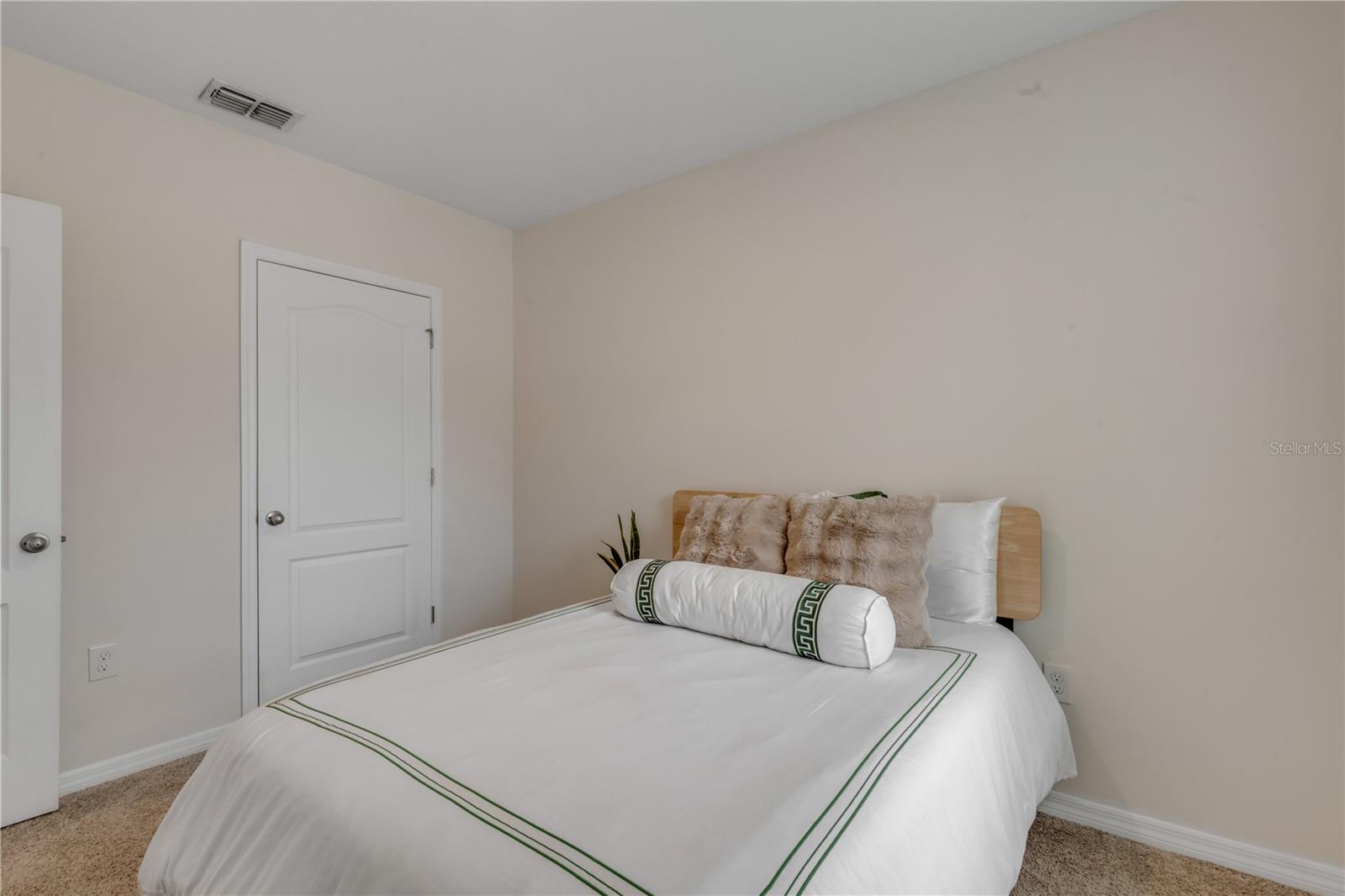 Image 32 of 37 For 60 Bella Oaks Drive