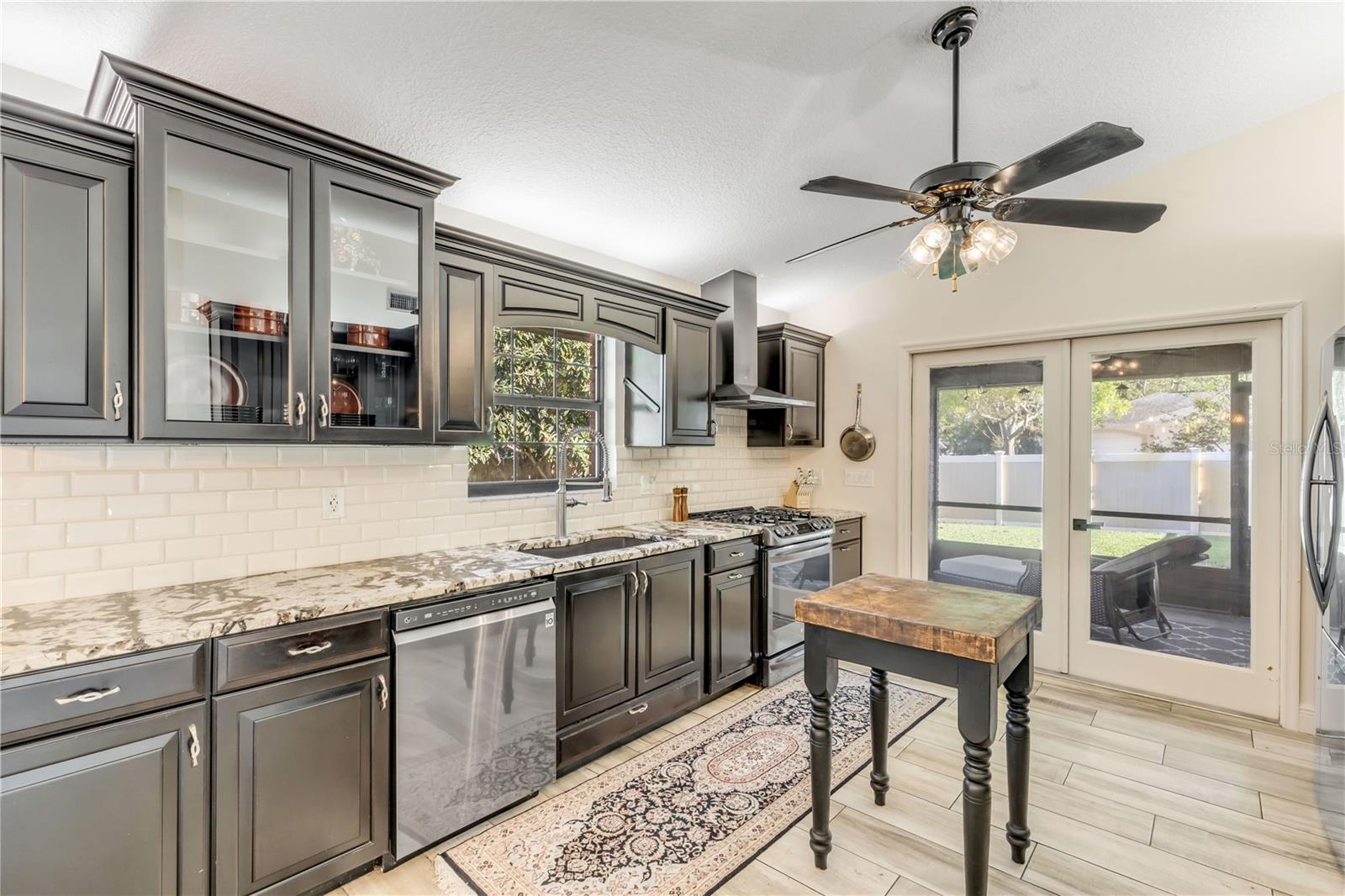 Image 17 of 72 For 171 Live Oak Court