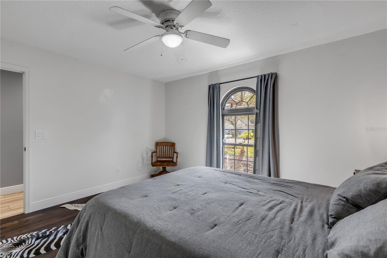 Image 24 of 72 For 171 Live Oak Court