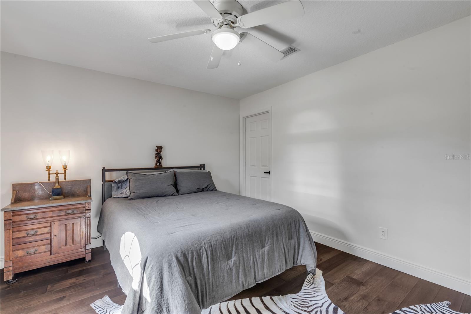 Image 25 of 72 For 171 Live Oak Court