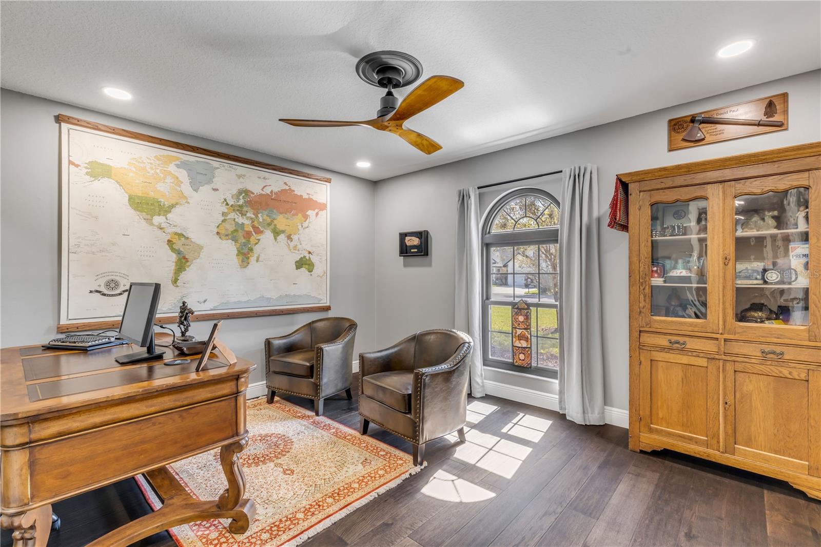 Image 26 of 72 For 171 Live Oak Court