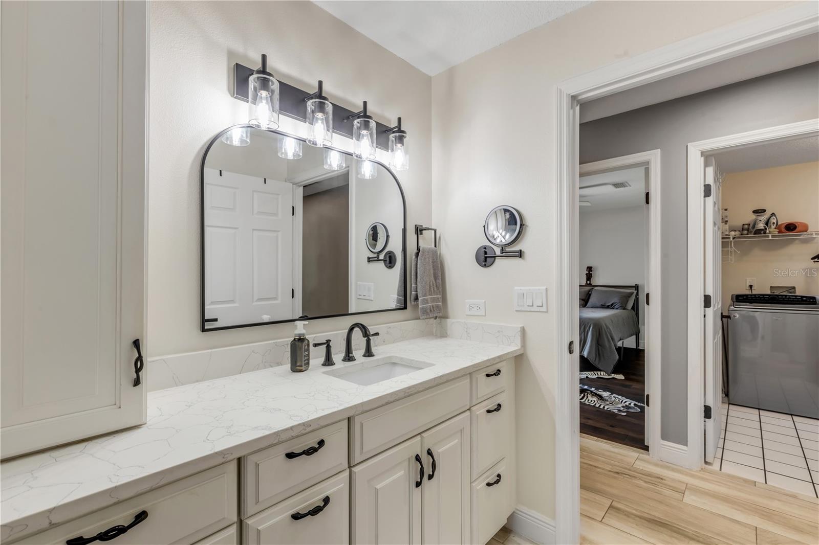 Image 31 of 72 For 171 Live Oak Court