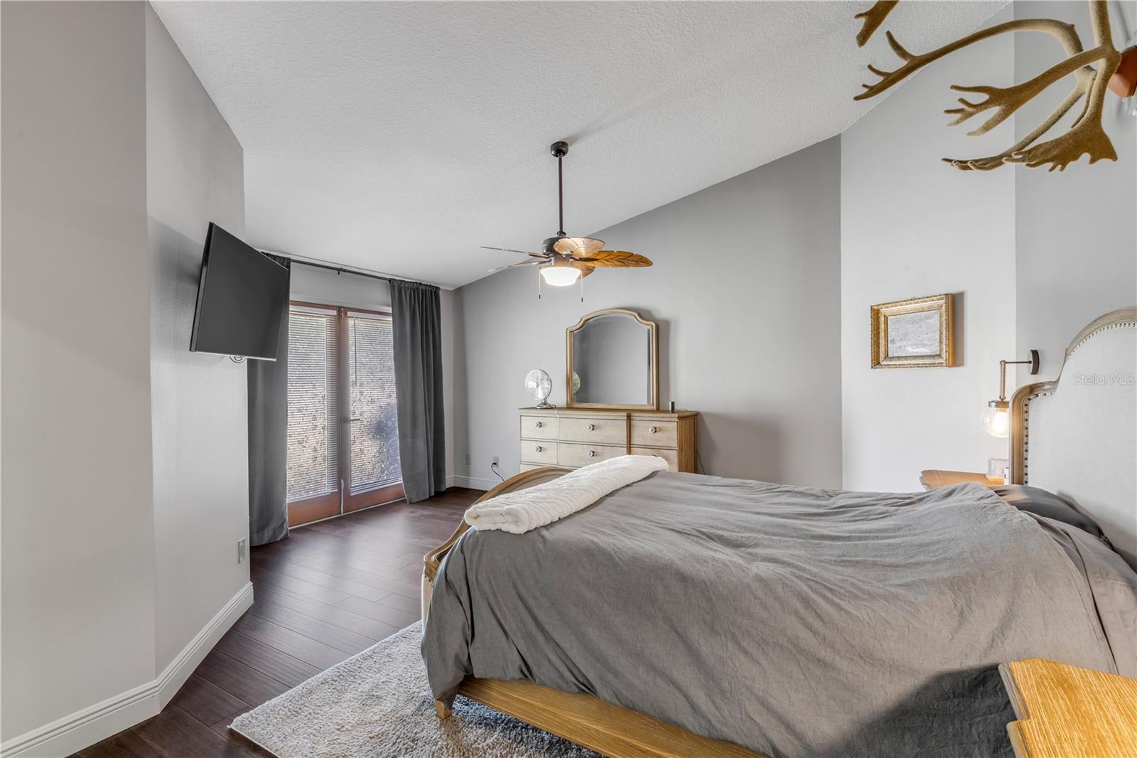 Image 32 of 72 For 171 Live Oak Court