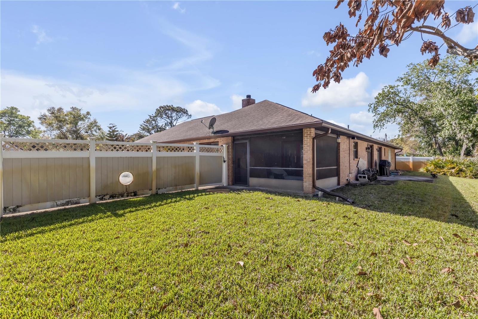 Image 53 of 72 For 171 Live Oak Court