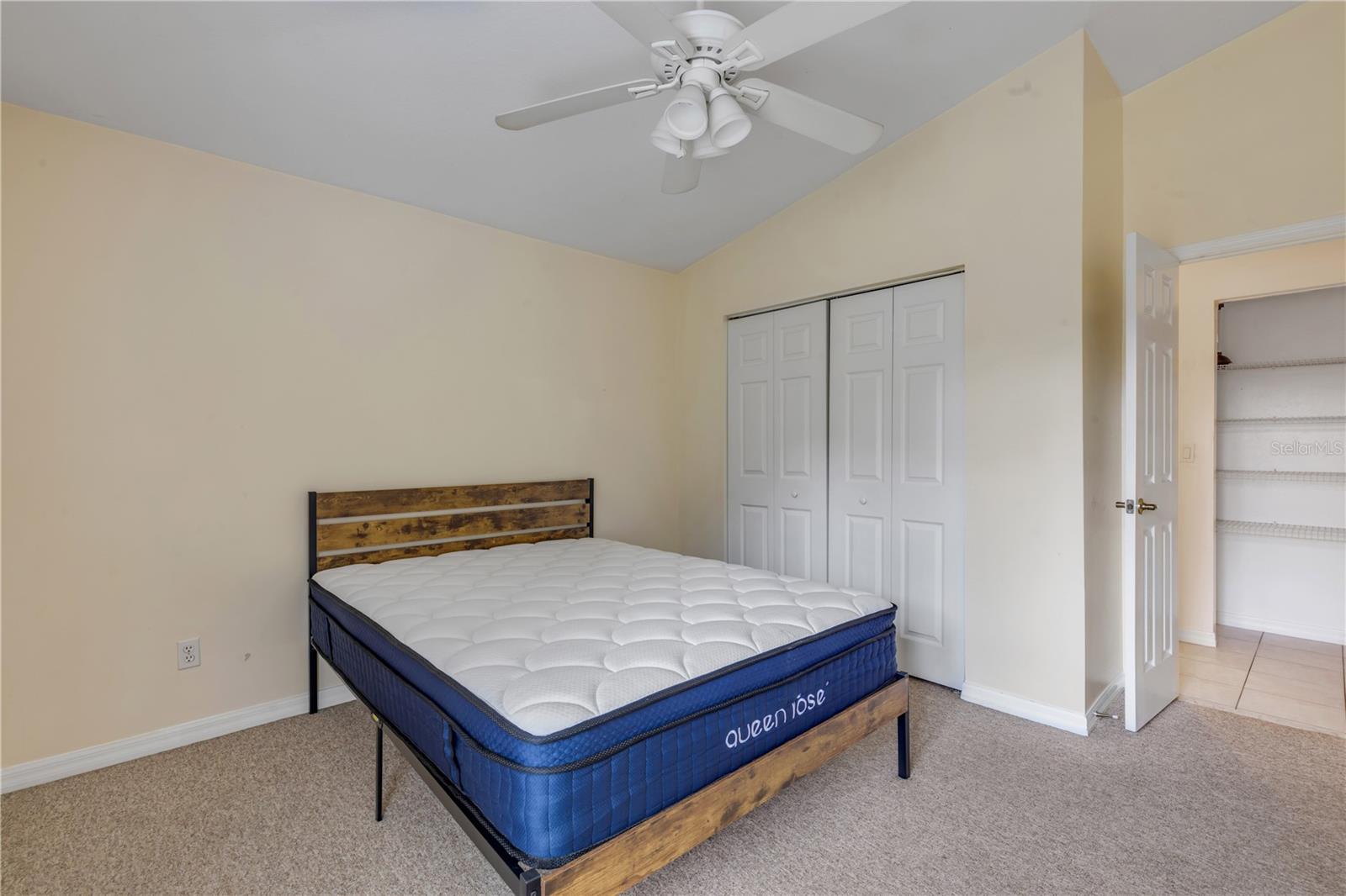 Image 24 of 49 For 711 River Oaks Circle