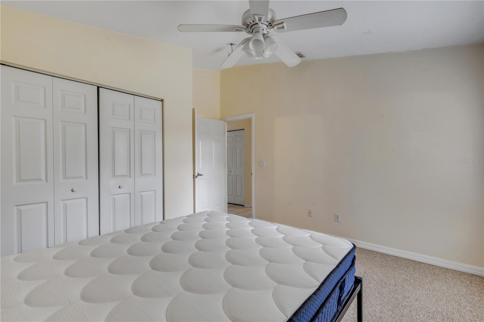 Image 25 of 49 For 711 River Oaks Circle