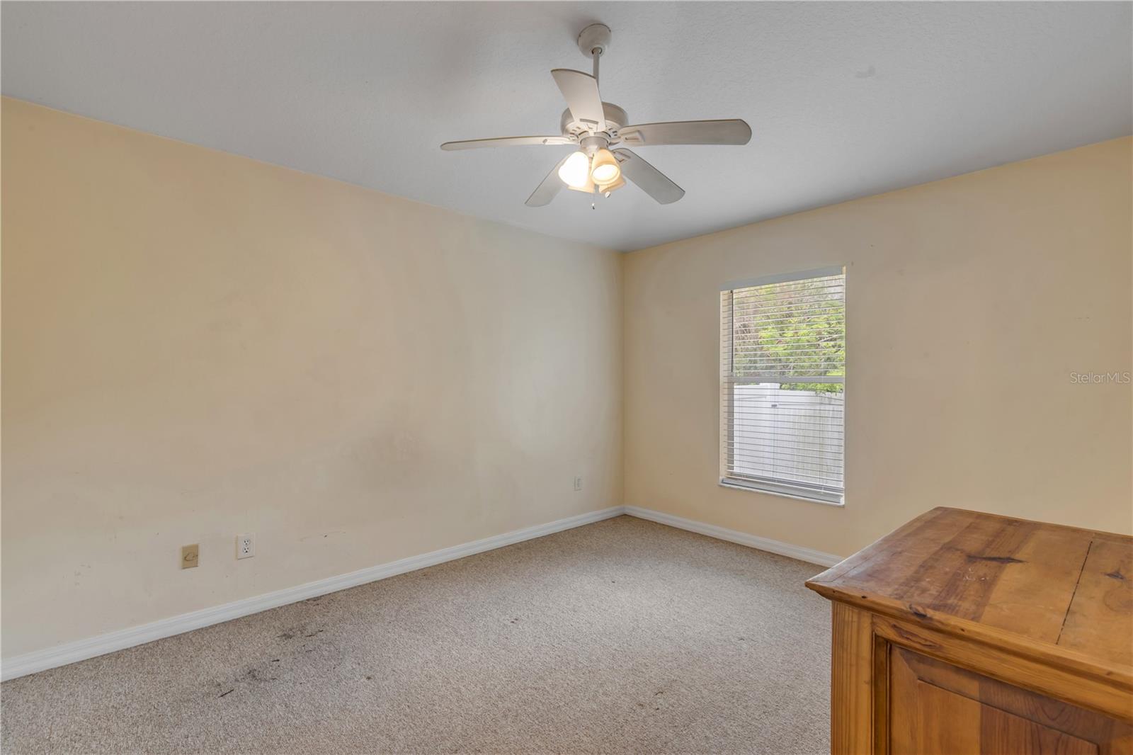 Image 26 of 49 For 711 River Oaks Circle