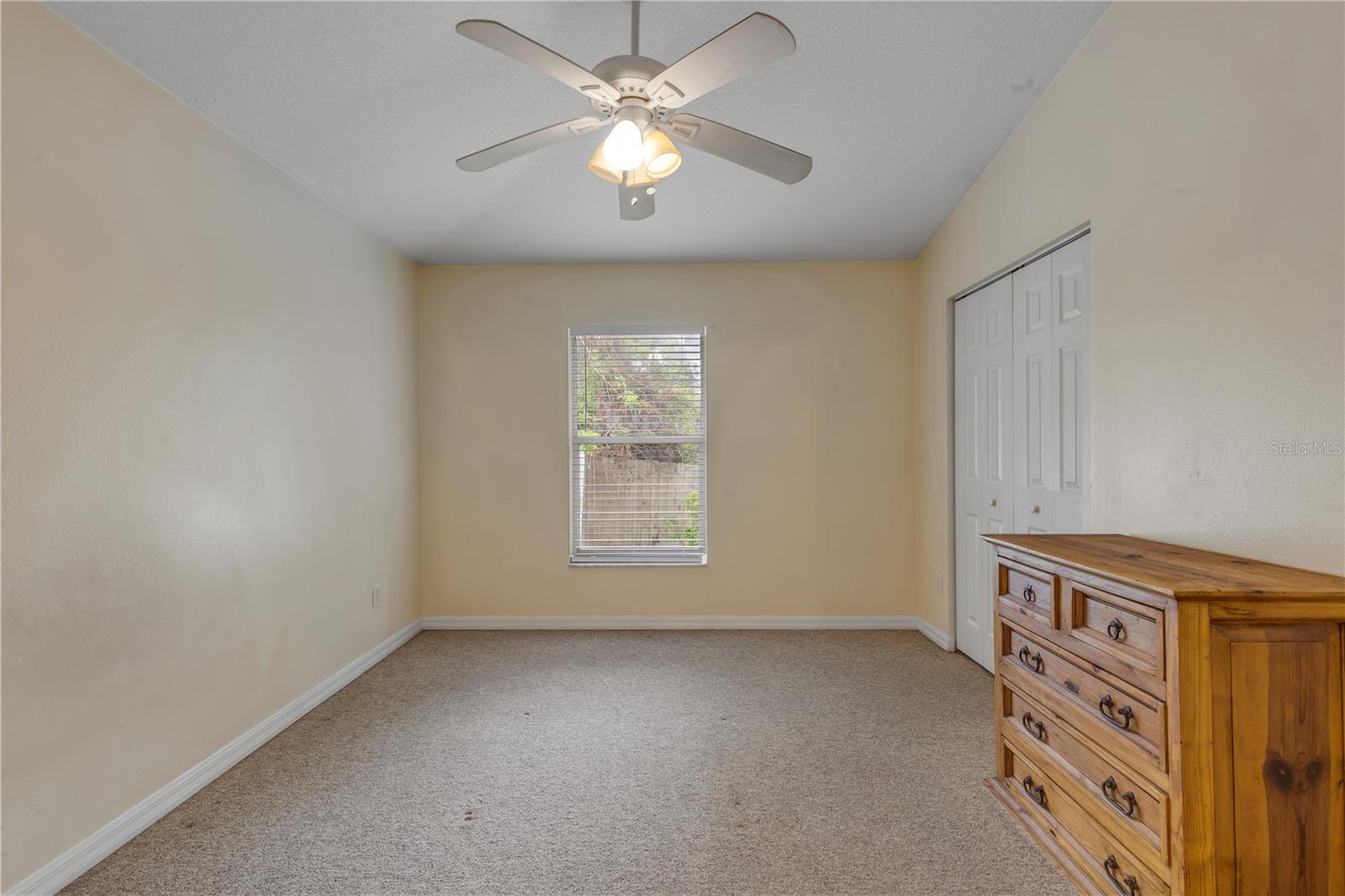 Image 29 of 49 For 711 River Oaks Circle