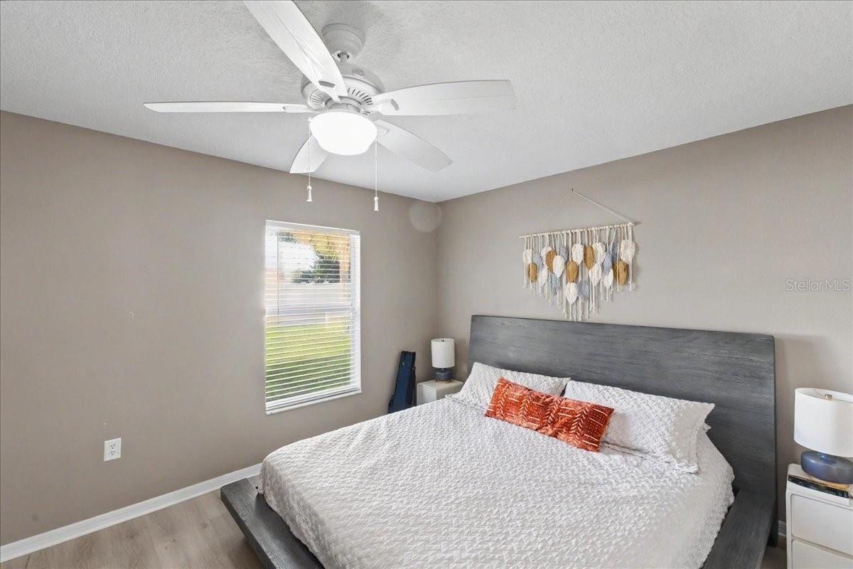 Image 21 of 42 For 342 Mariners Gate Drive