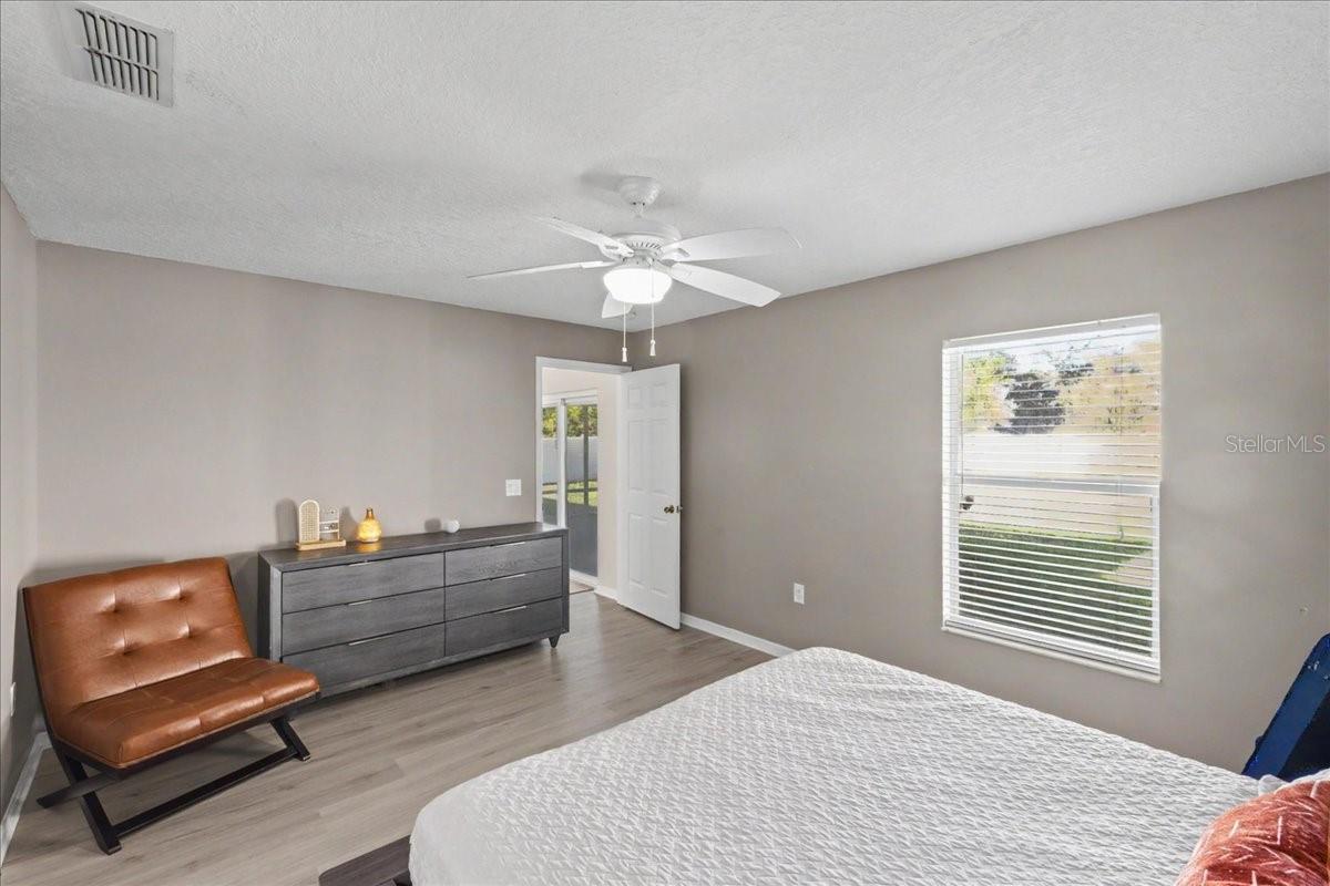 Image 22 of 42 For 342 Mariners Gate Drive