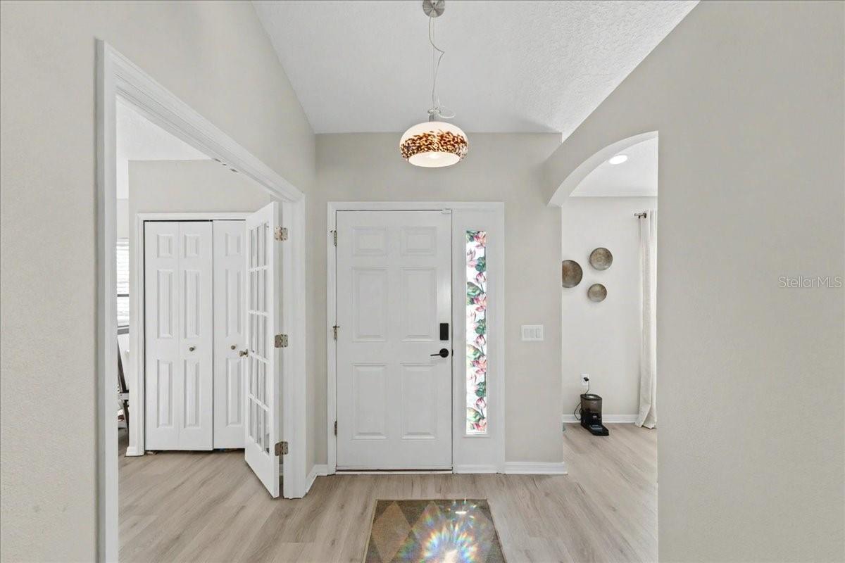 Image 5 of 42 For 342 Mariners Gate Drive