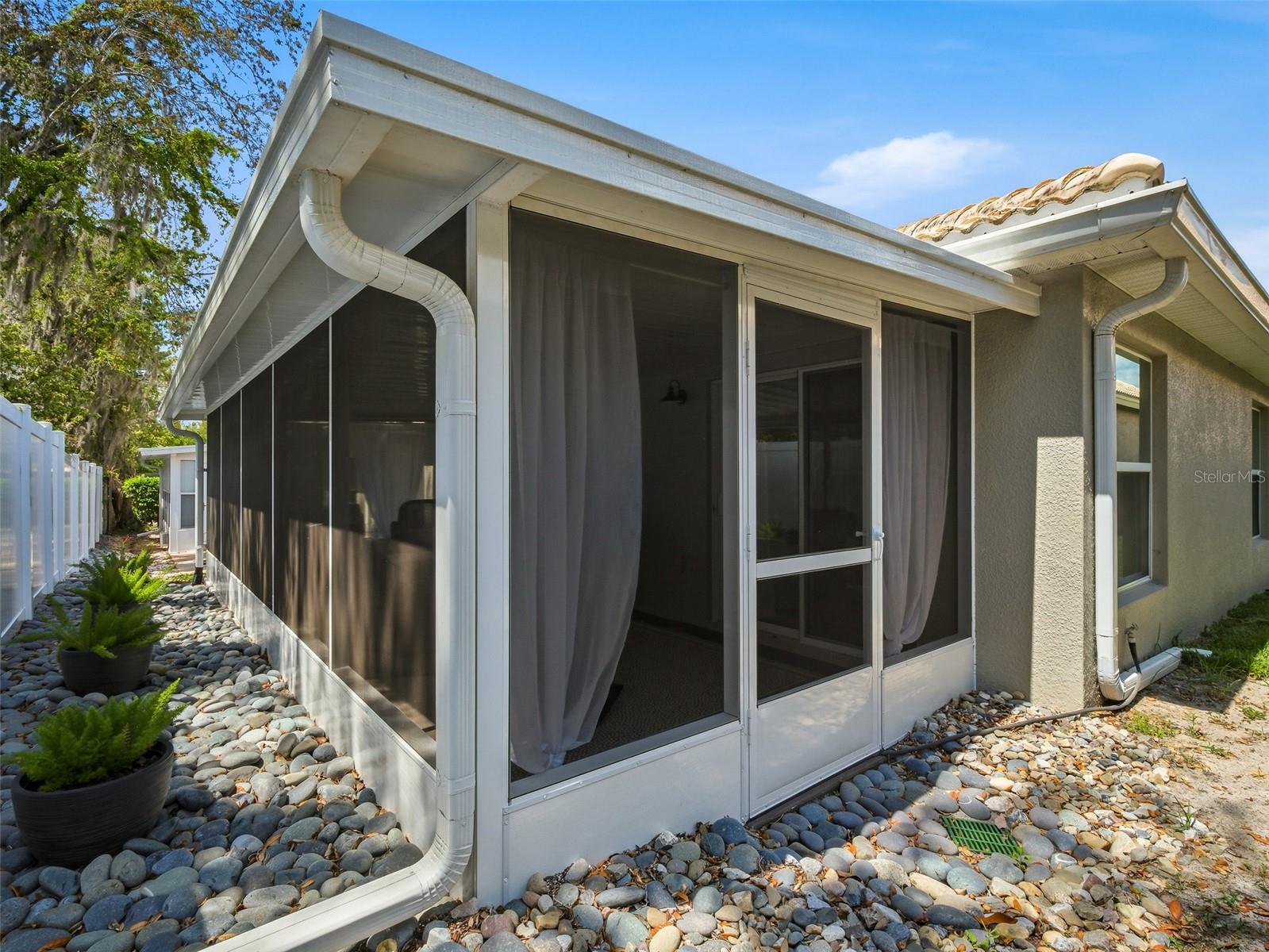 Image 4 of 32 For 9035 Saint Andrews Way