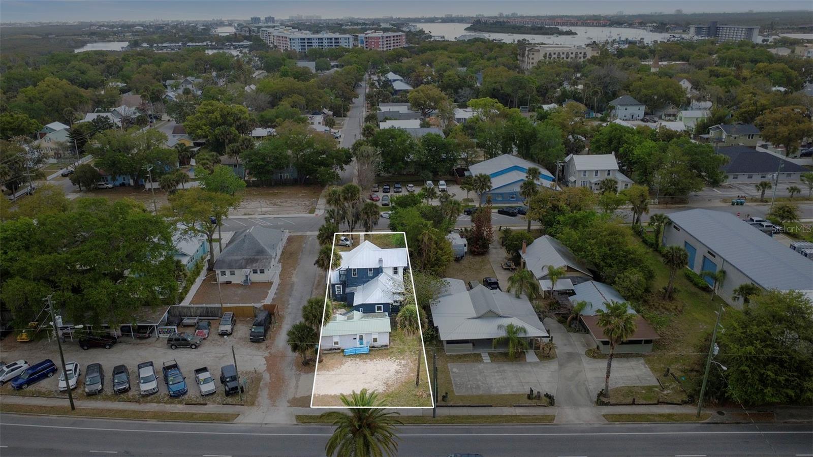 Image 3 of 24 For 324 Orange Street