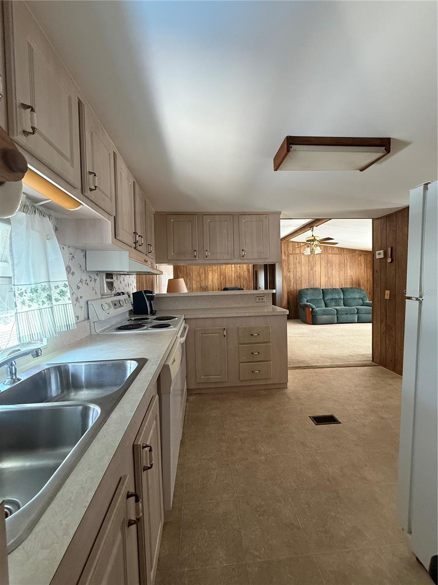 Image 16 of 25 For 160 Gary Avenue