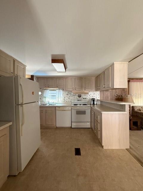 Image 21 of 25 For 160 Gary Avenue