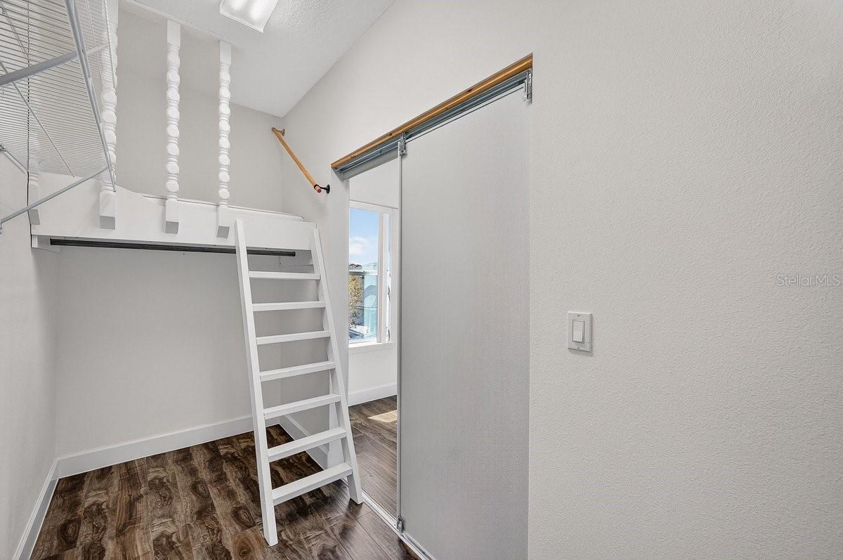 Image 34 of 57 For 6808 Forkmead Lane