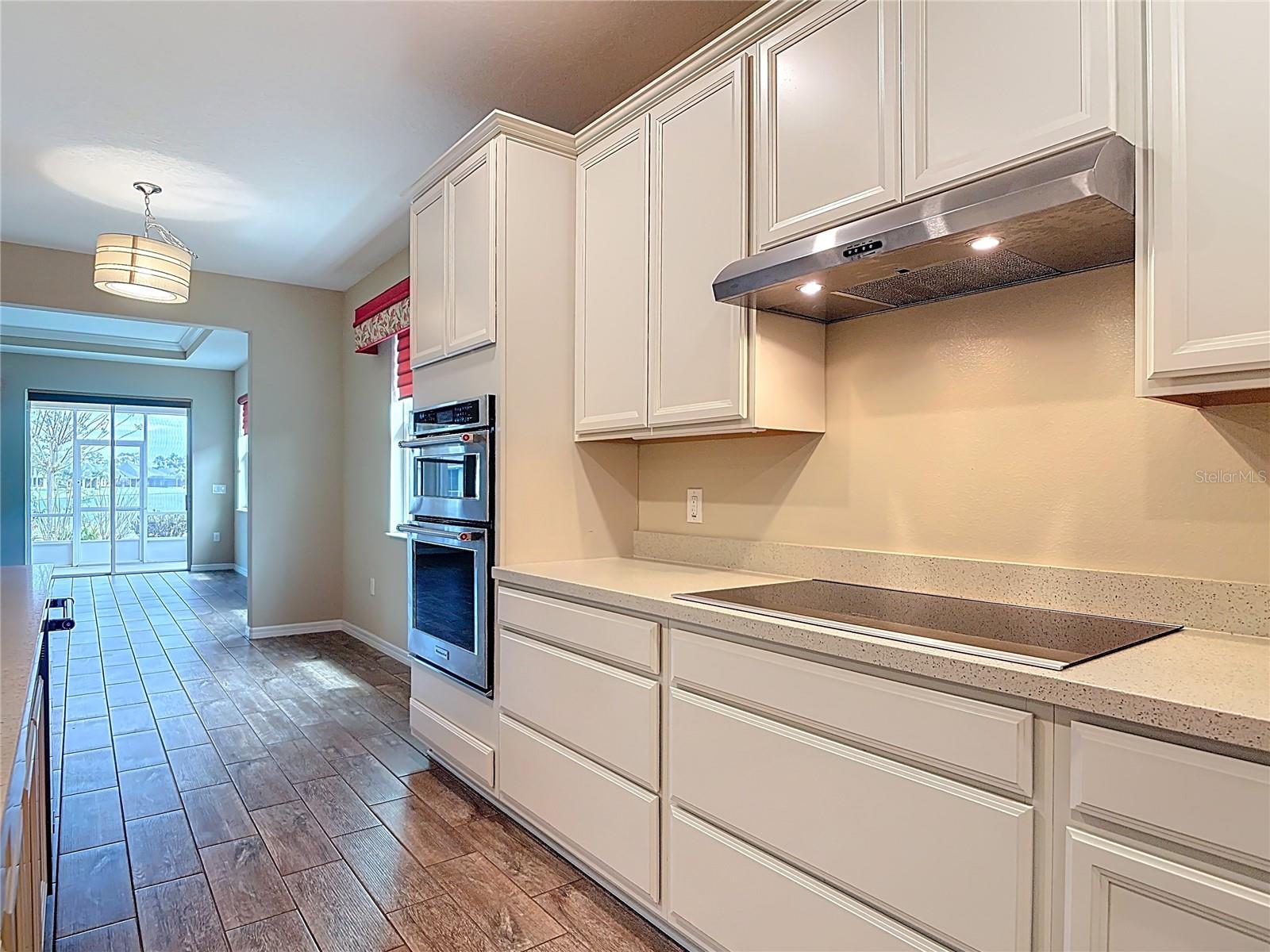 Image 10 of 58 For 3209 Meleto Boulevard