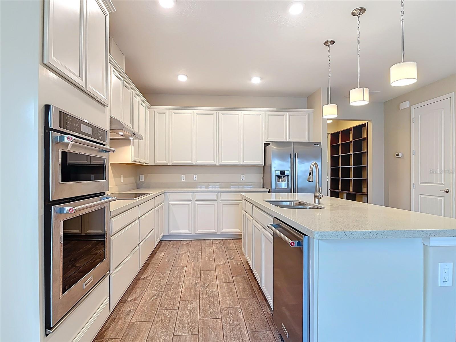 Image 14 of 58 For 3209 Meleto Boulevard