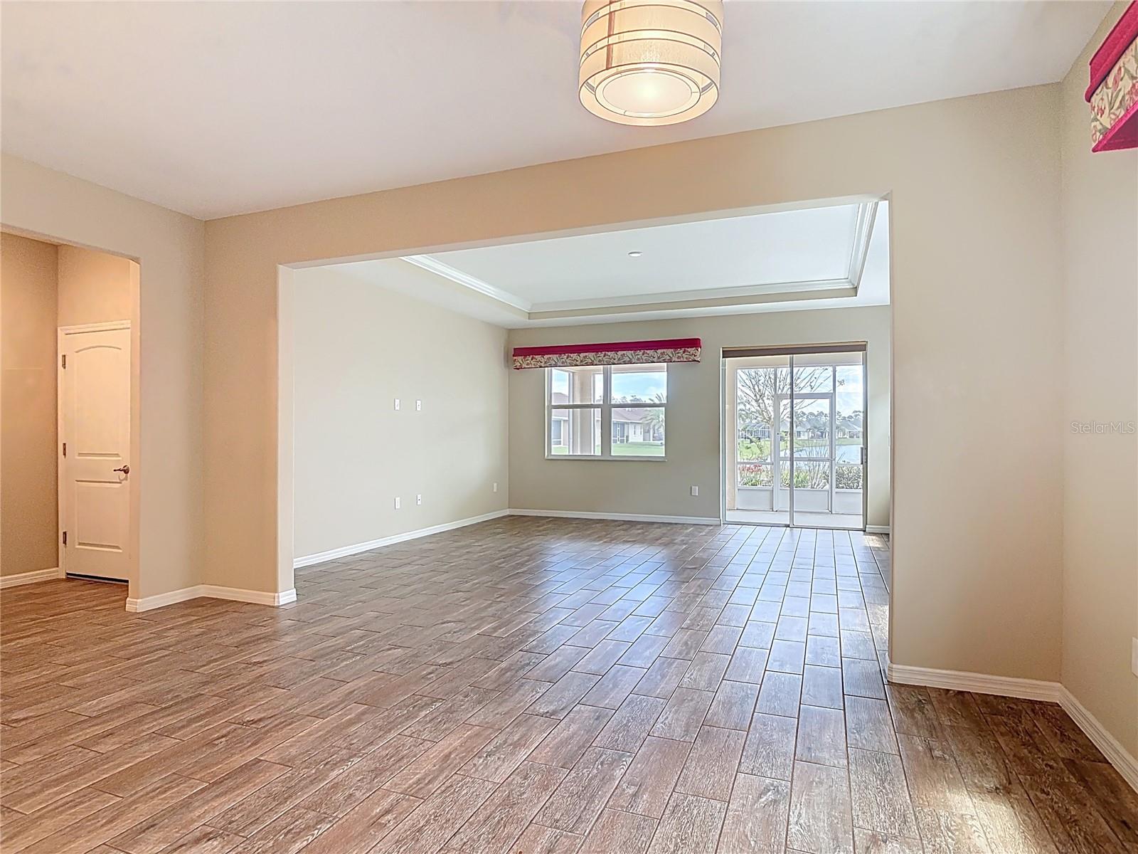 Image 17 of 58 For 3209 Meleto Boulevard