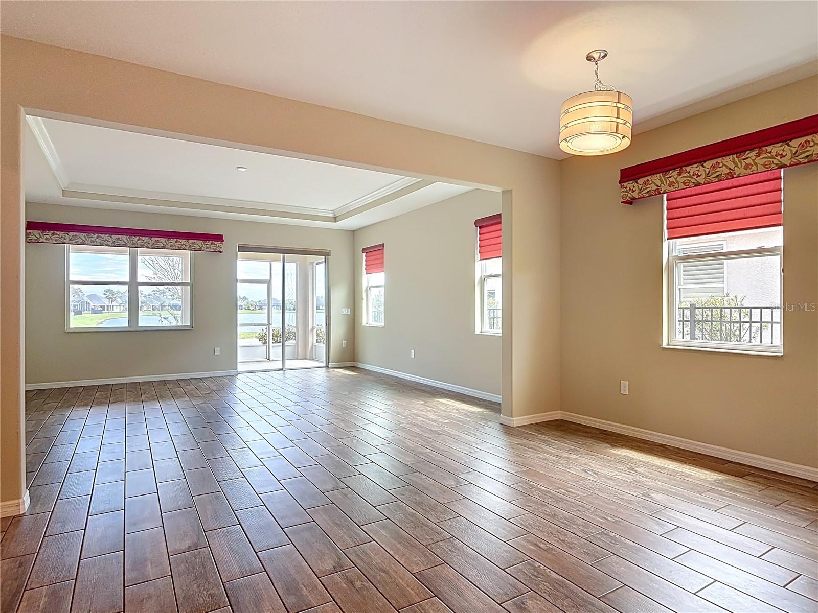 Image 18 of 58 For 3209 Meleto Boulevard