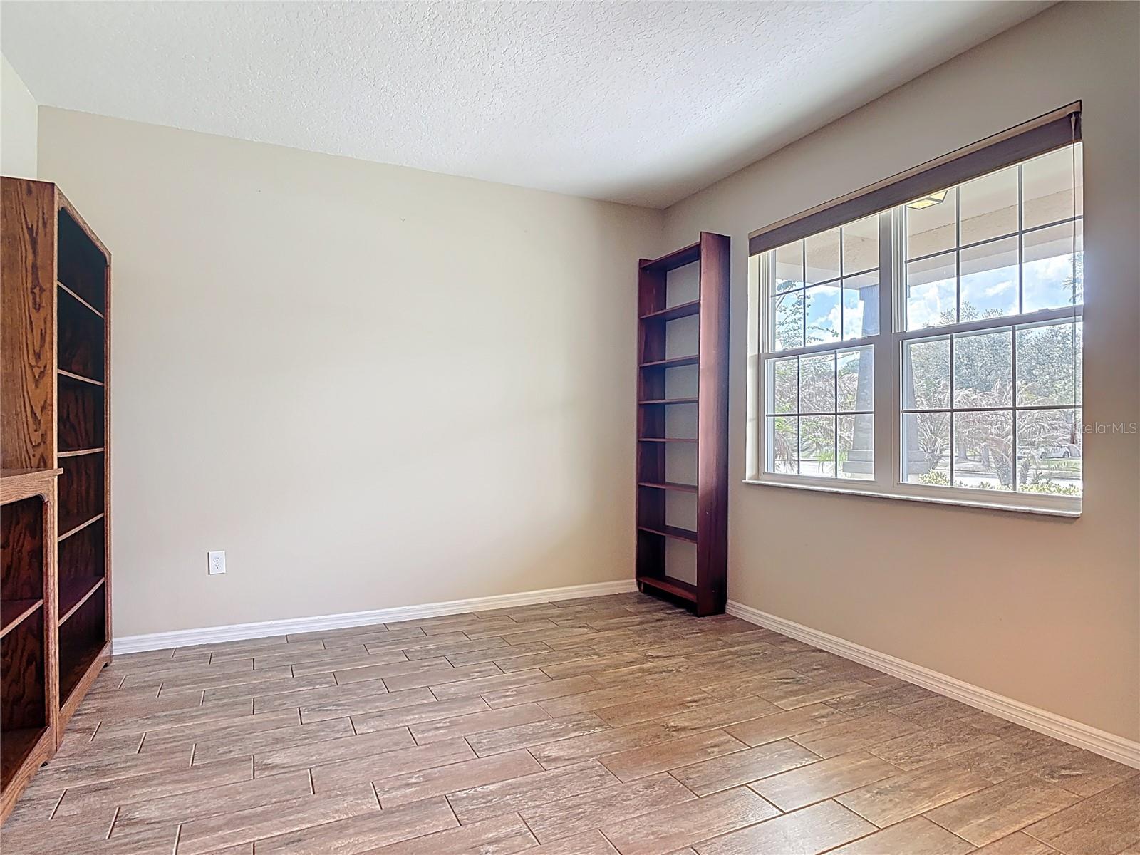 Image 24 of 58 For 3209 Meleto Boulevard