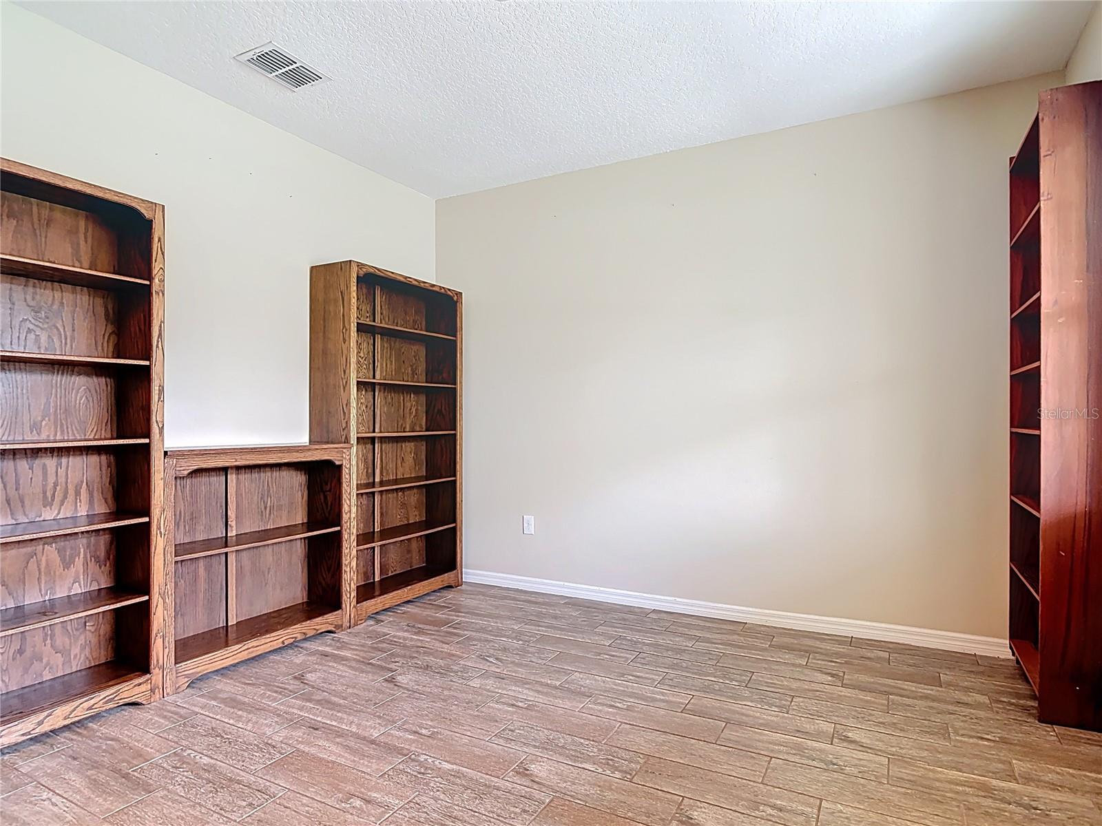 Image 25 of 58 For 3209 Meleto Boulevard