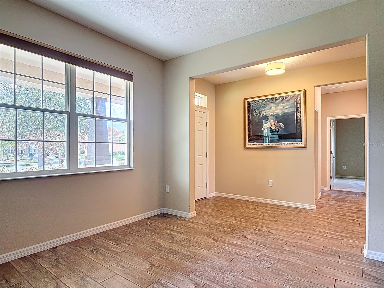 Image 26 of 58 For 3209 Meleto Boulevard