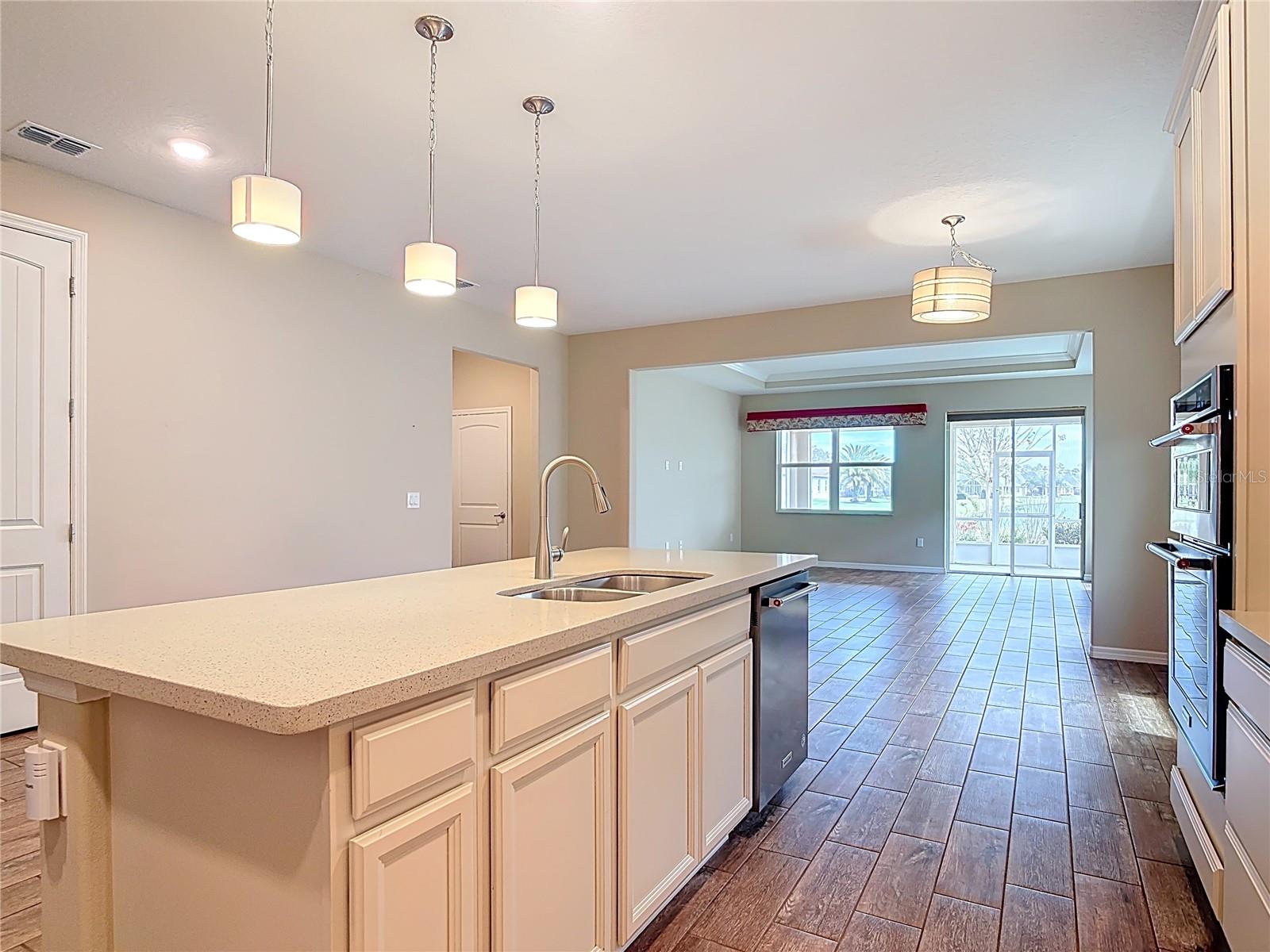 Image 9 of 58 For 3209 Meleto Boulevard