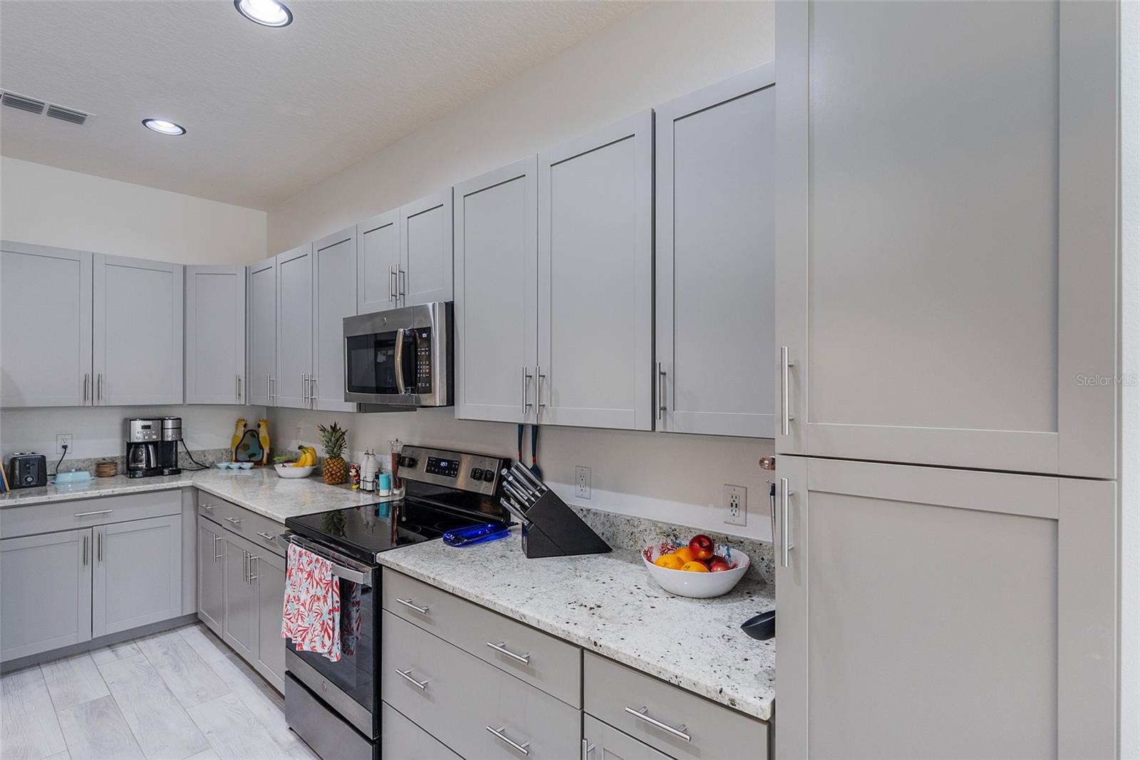 Image 14 of 51 For 273 Compass Rose Drive