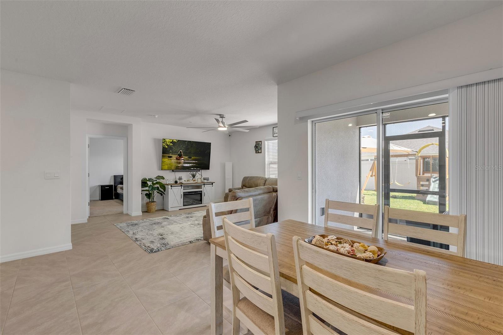 Image 14 of 47 For 8 Melogold Drive