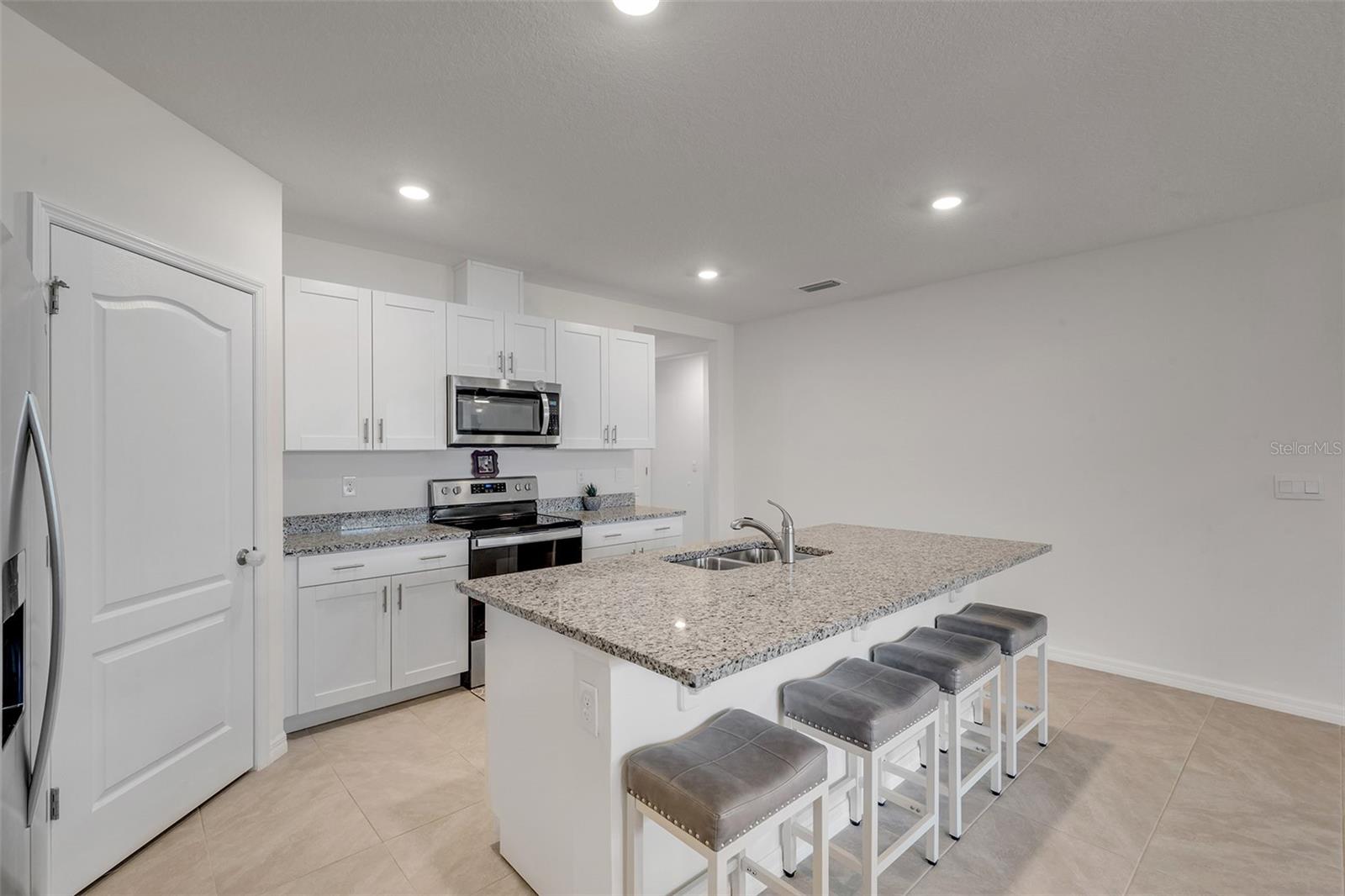 Image 17 of 47 For 8 Melogold Drive