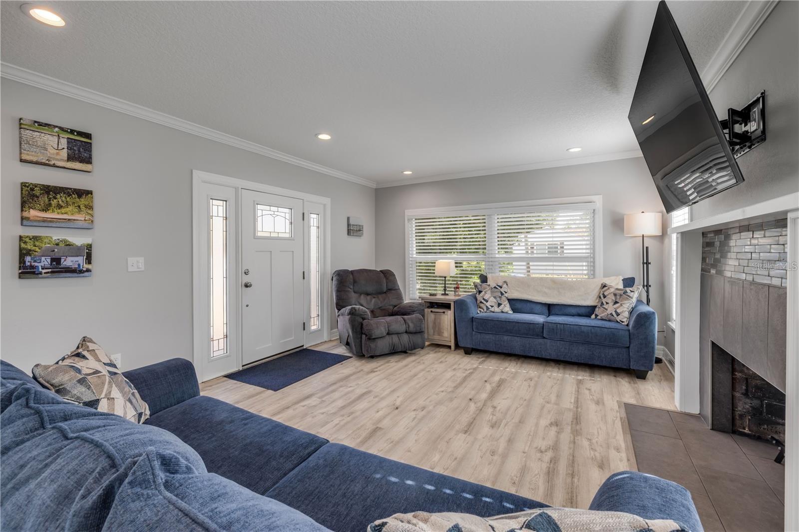 Image 11 of 27 For 315 Sears Avenue