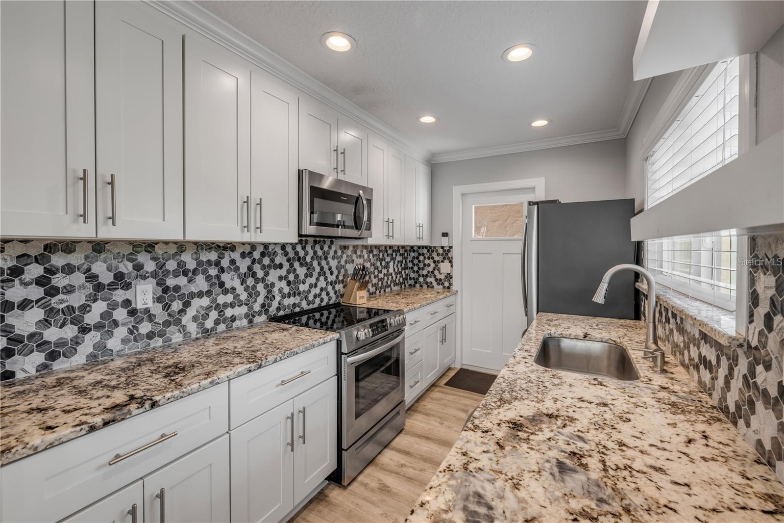 Image 16 of 27 For 315 Sears Avenue