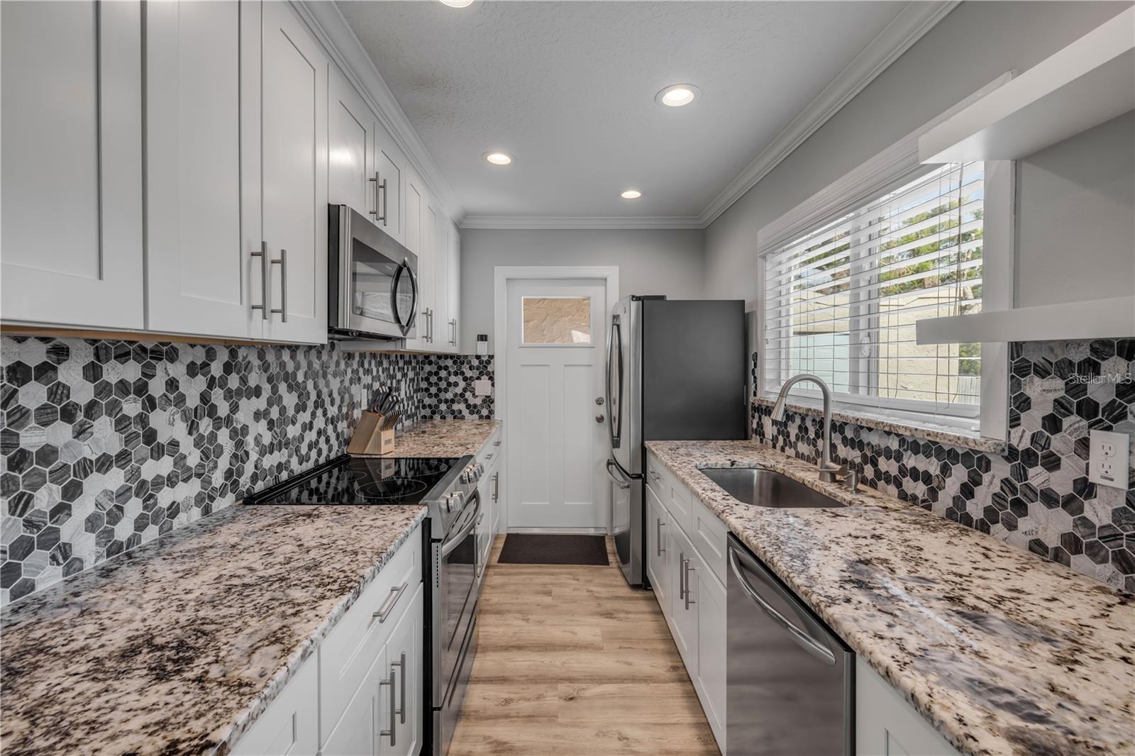 Image 17 of 27 For 315 Sears Avenue