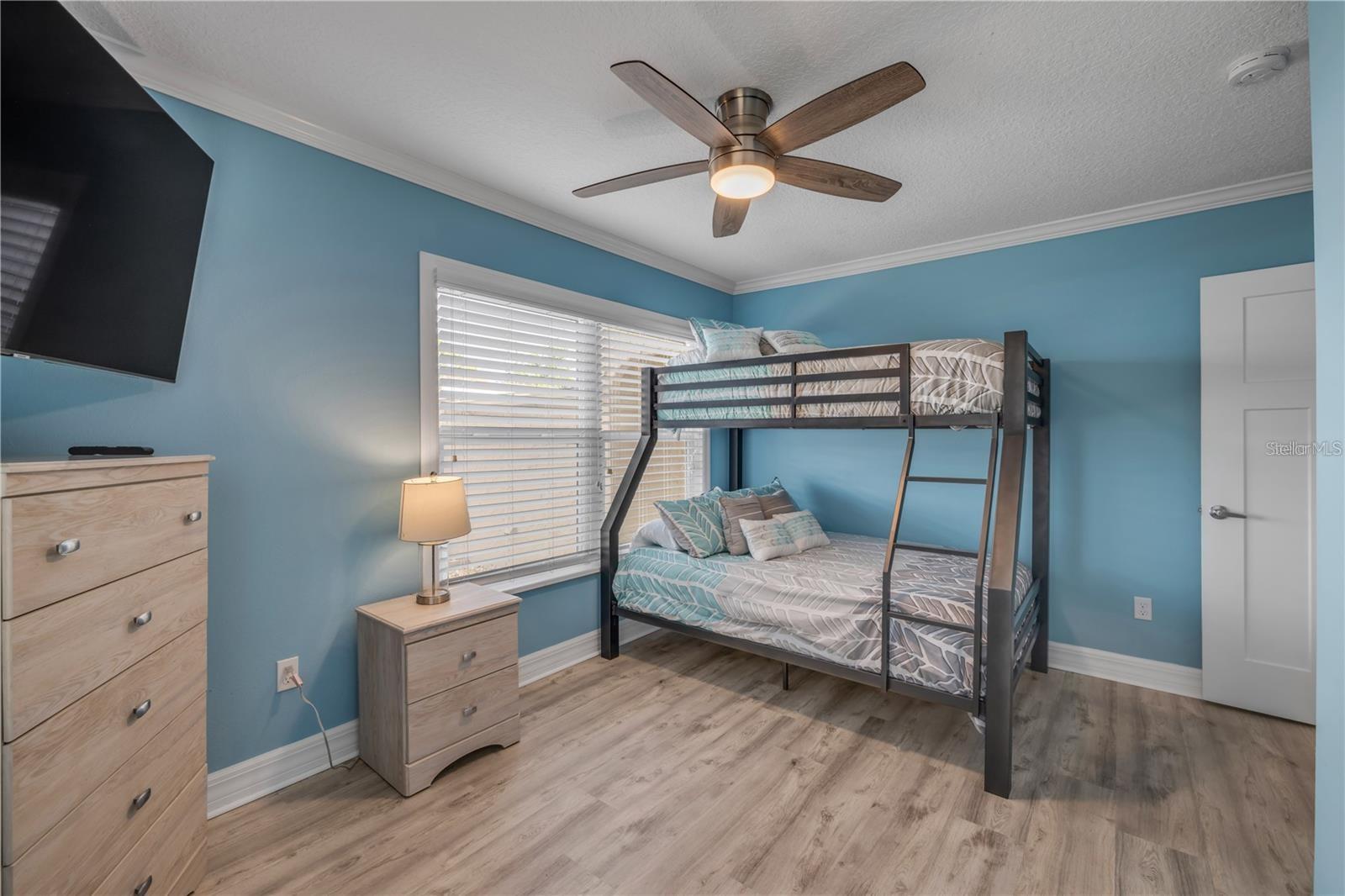 Image 24 of 27 For 315 Sears Avenue