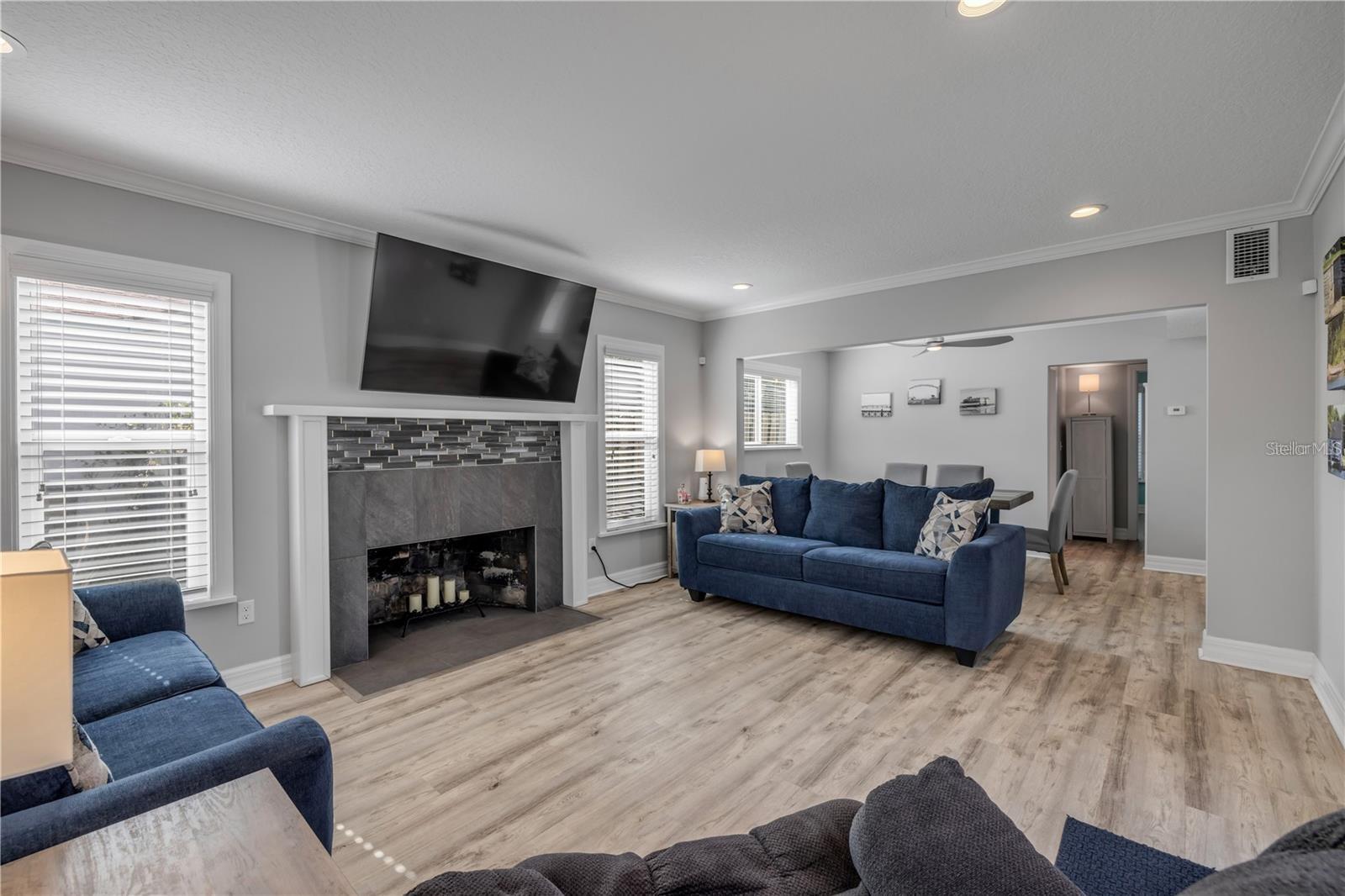 Image 9 of 27 For 315 Sears Avenue