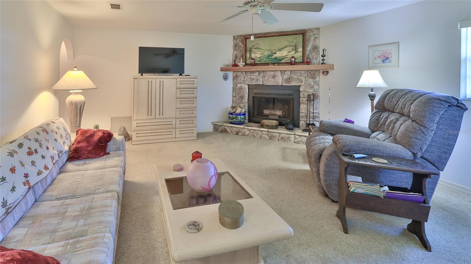 Image 25 of 38 For 2823 Royal Palm Drive