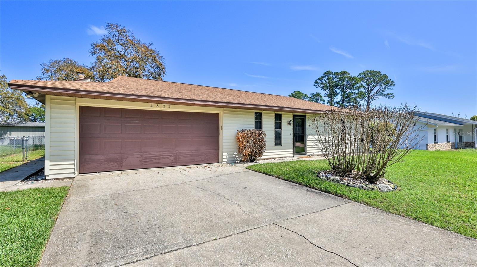 Image 3 of 38 For 2823 Royal Palm Drive