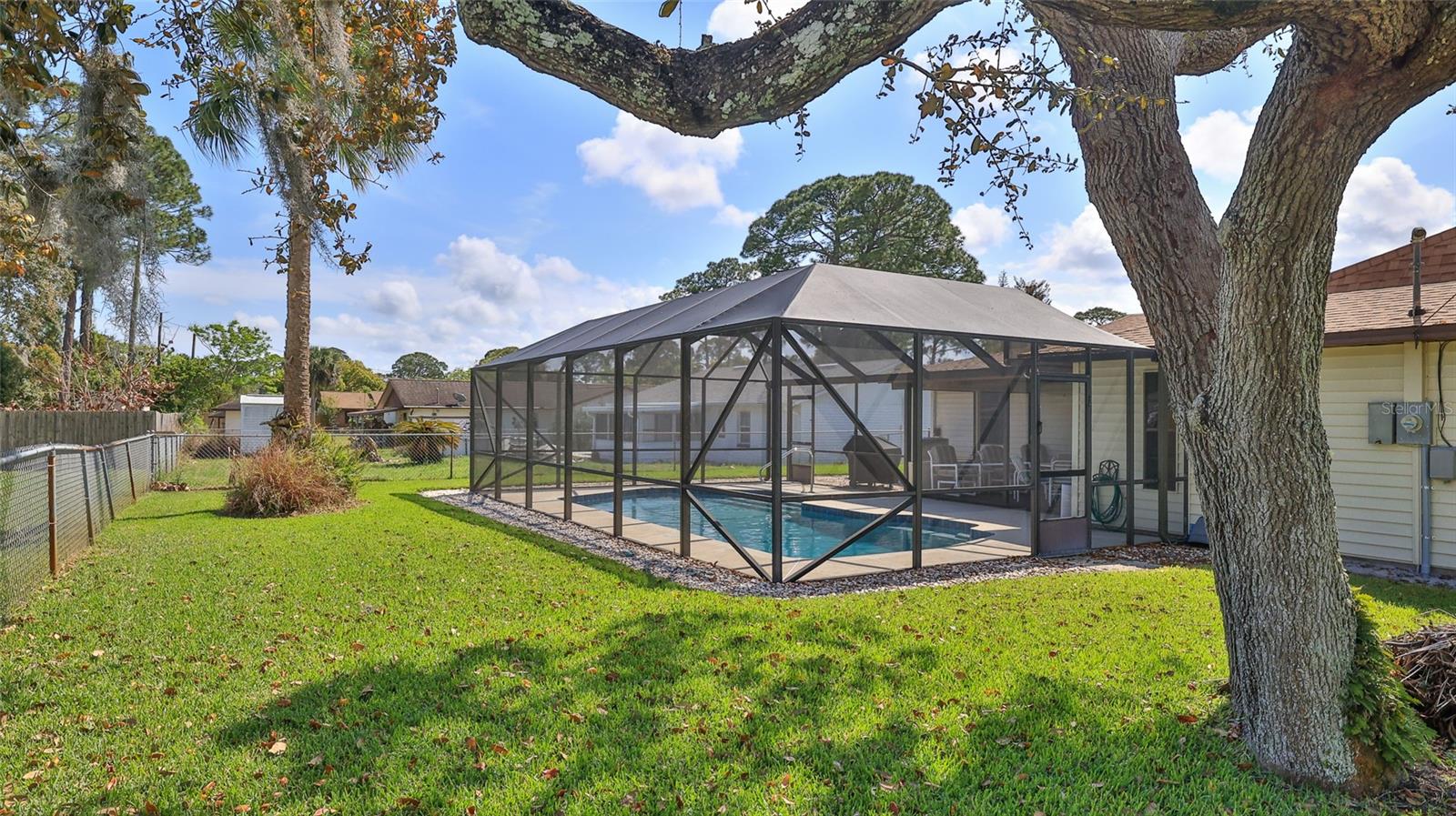 Image 33 of 38 For 2823 Royal Palm Drive