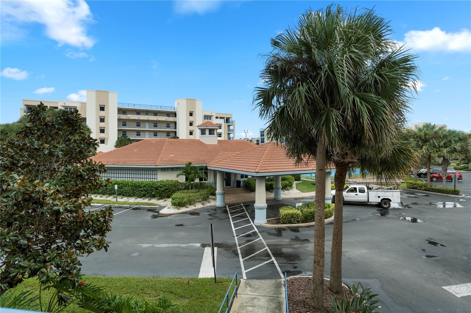 Image 15 of 46 For 5300 Atlantic Avenue 7-306