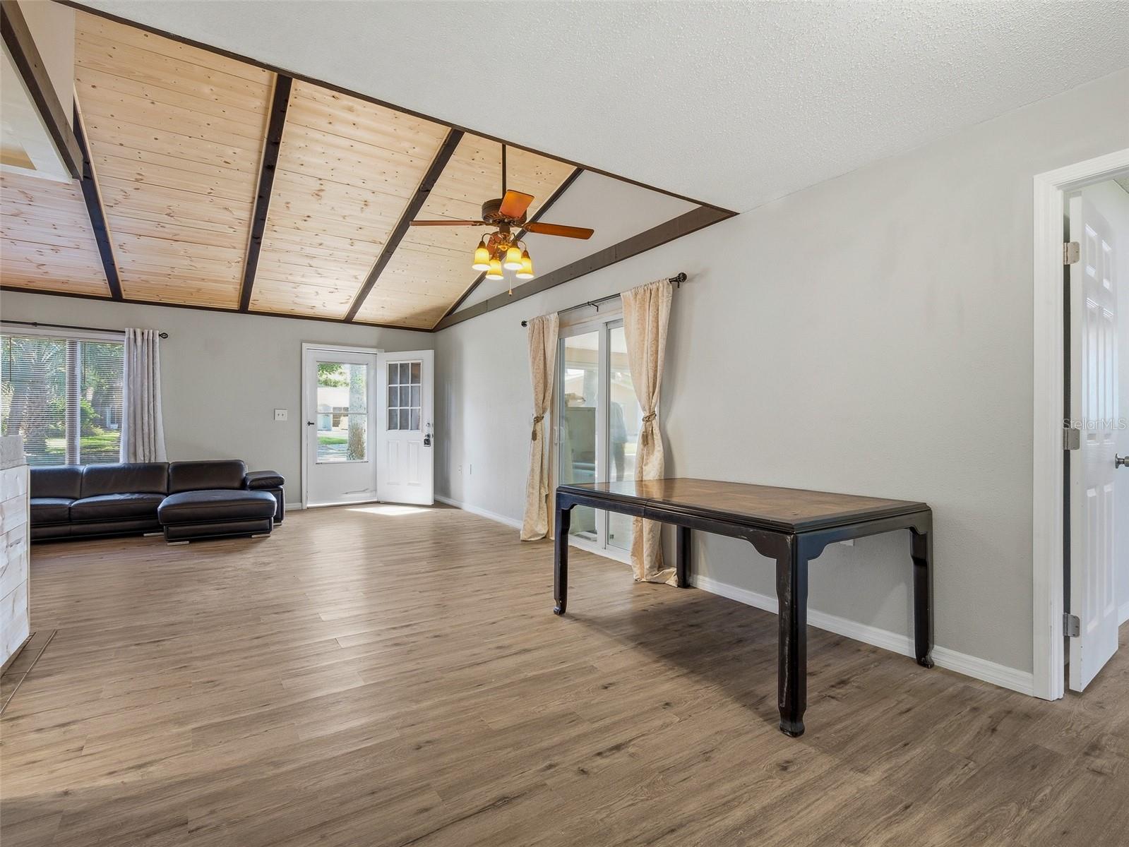 Image 11 of 37 For 28 Country Club Drive B