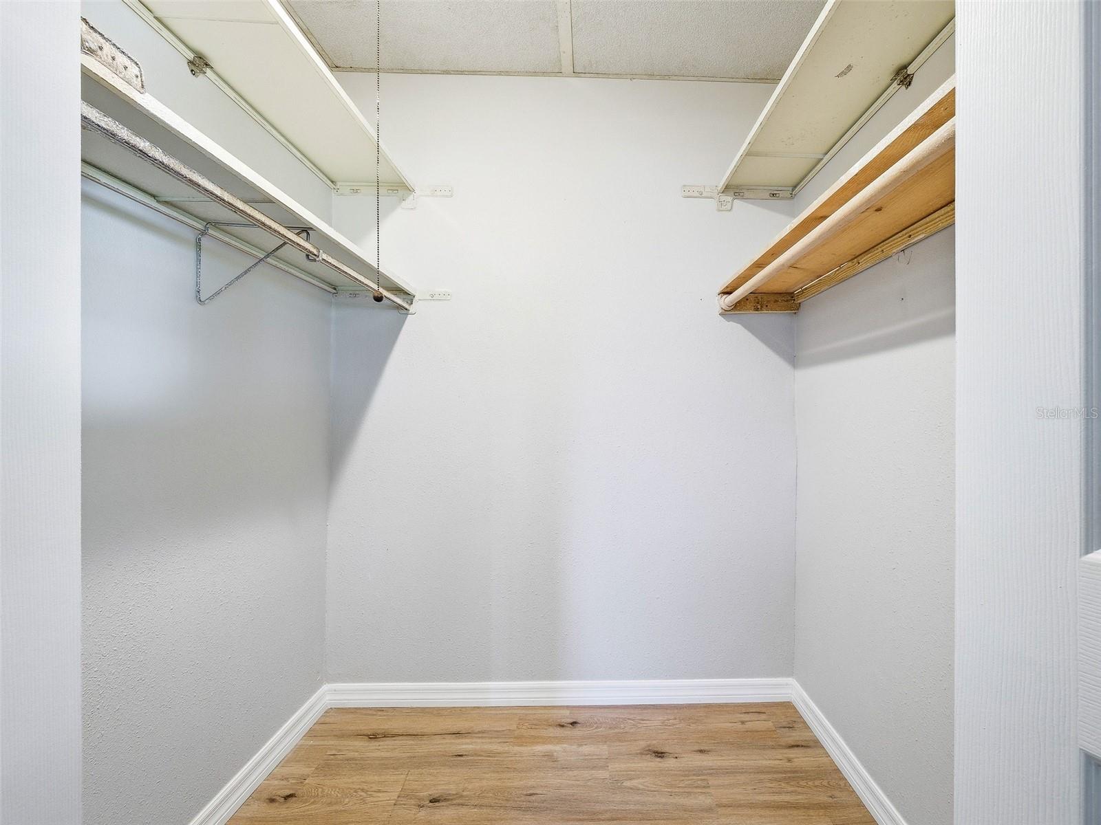 Image 18 of 37 For 28 Country Club Drive B