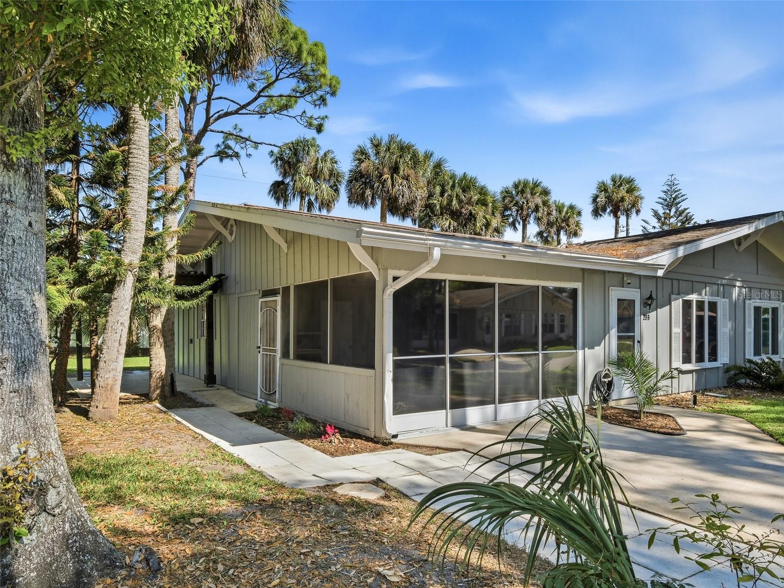 Image 22 of 37 For 28 Country Club Drive B