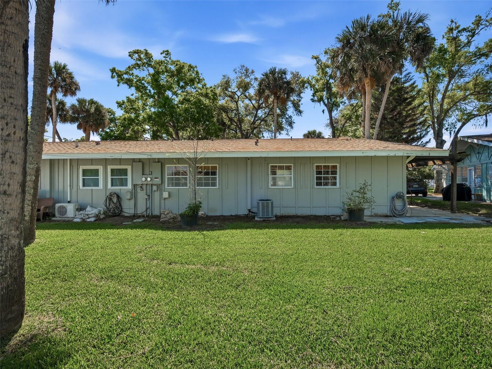 Image 28 of 37 For 28 Country Club Drive B