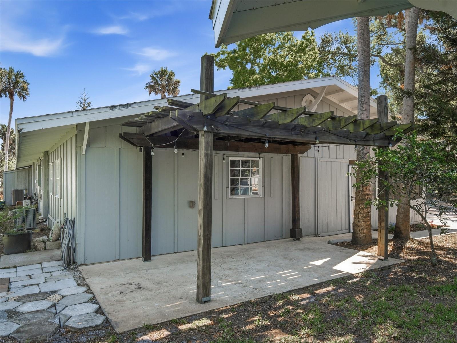 Image 30 of 37 For 28 Country Club Drive B