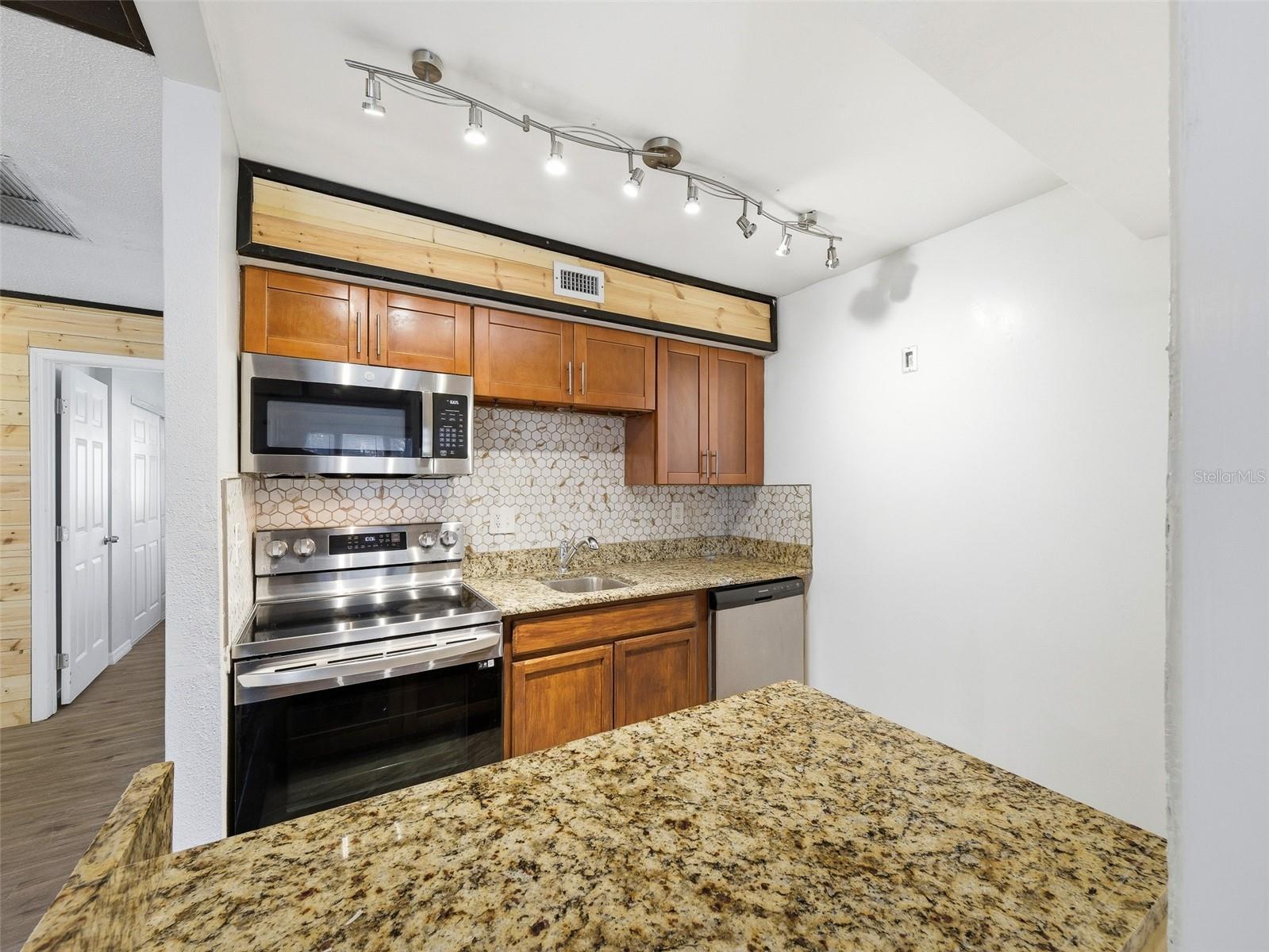 Image 5 of 37 For 28 Country Club Drive B