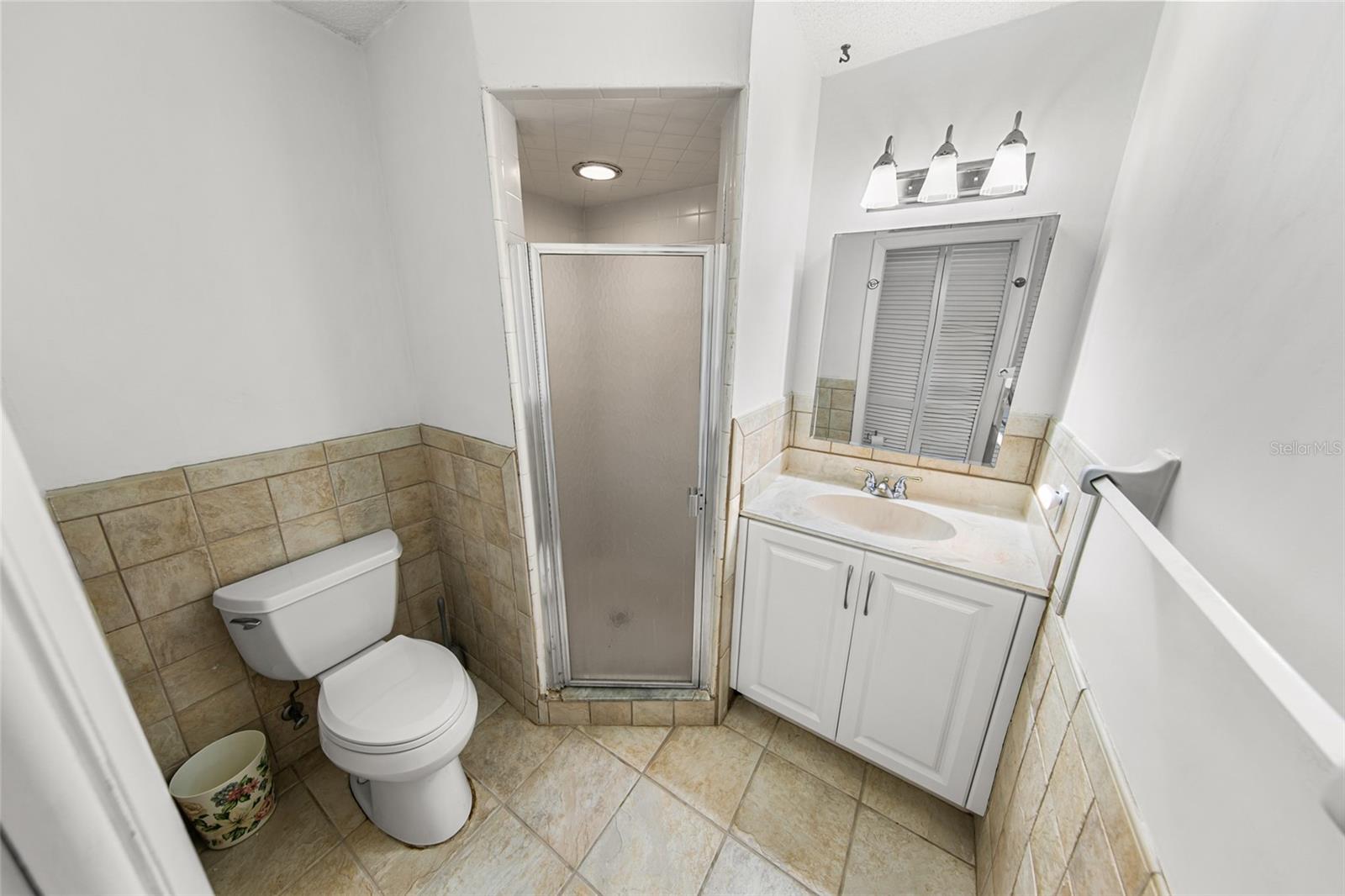 Image 18 of 37 For 4366 Candlewood Lane