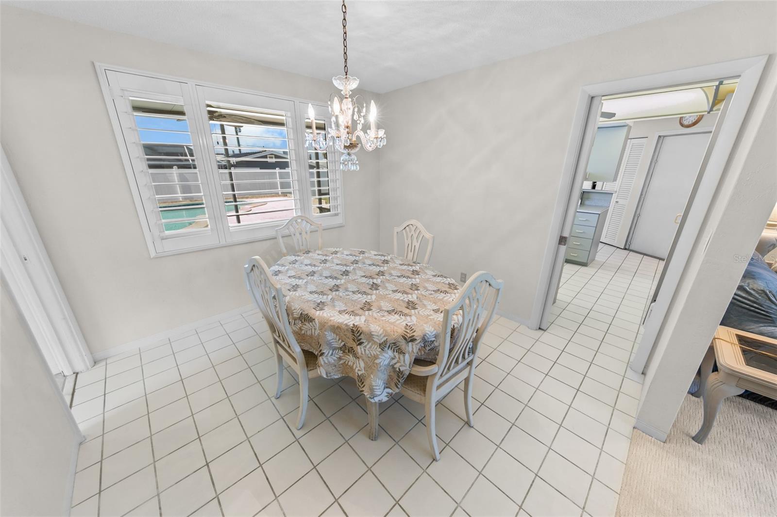 Image 7 of 37 For 4366 Candlewood Lane